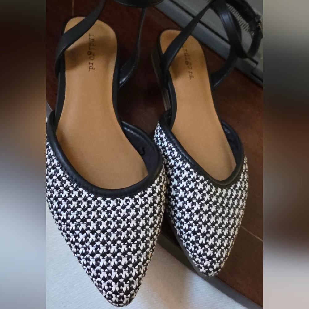 Indigo Rd. andkle strap flats size 6.